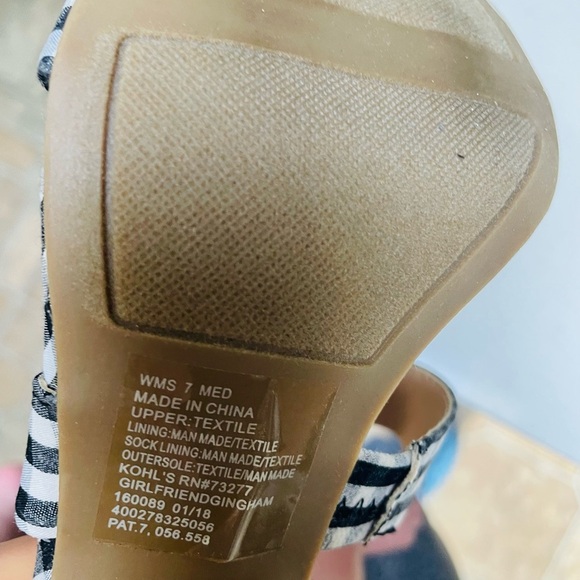 New LC Lauren Conrad Black and White Heeled Sandals - Picture 7 of 8